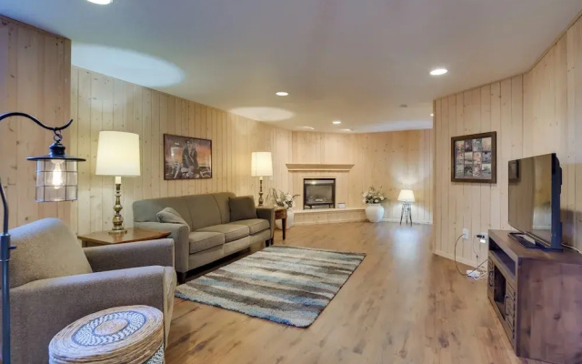 5 Mi to Dtwn: Pet-friendly 'wheatland Twin' Home!