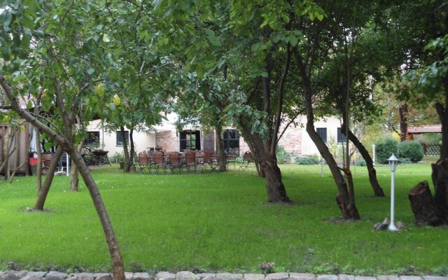 Landhotel Theodore F. garni