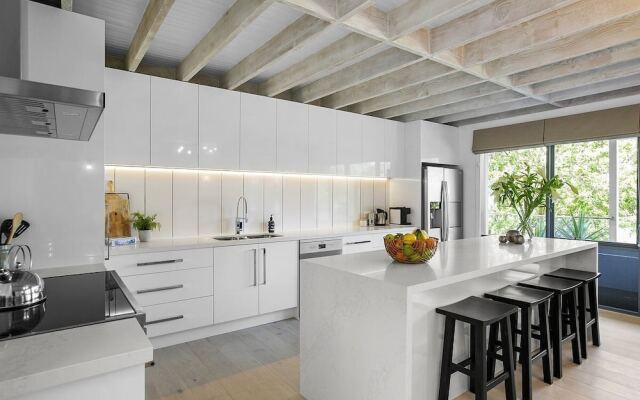 Contemporary Coastal Retreat in Rye