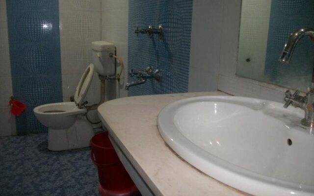 Hotel New Anand Niwas