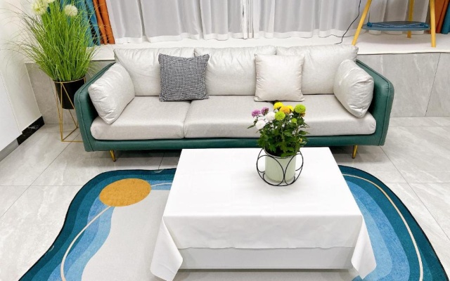 蓝色多瑙河/L0FT/大落地窗/高清巨幕投影 – Guest Rooms – Zhengzhou