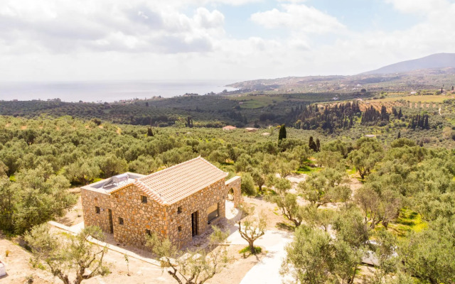 Gerakada Luxury-Horizon Villa with Private Pool