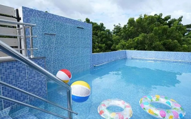 FabExpress French Villa