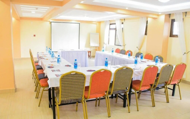 Kiandani Hotel
