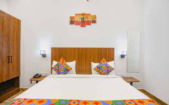 FabHotel Indirapuram by SBG Near Sec 62 Noida