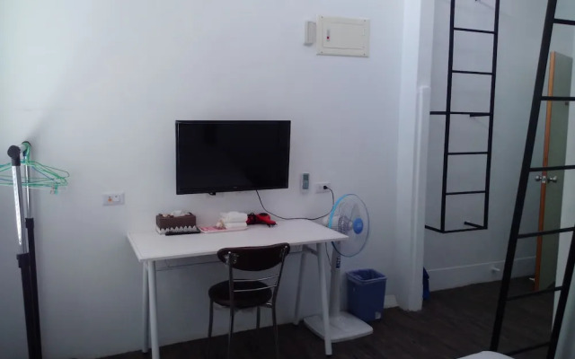 Caitlyn Hostel II