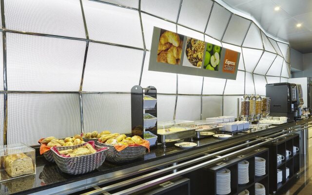 Holiday Inn Express Lisbon - Alfragide by IHG