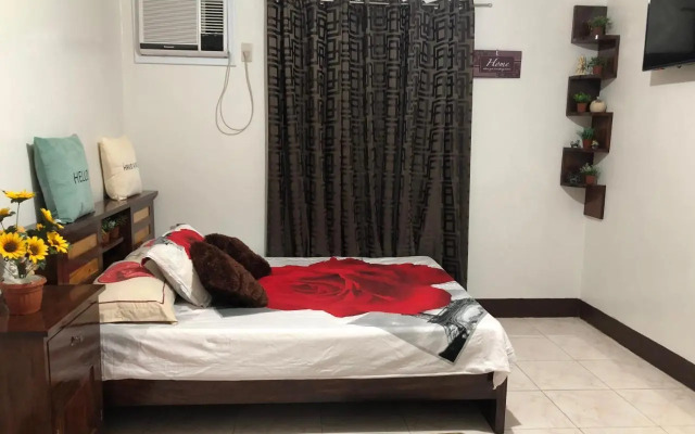 15pax-2minutes to Vigan-Rose and Fer Transient-2 Bedroom House