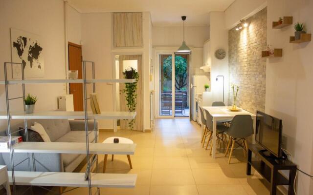 Cozy Studio in Central Glyfada - Sleeps 3