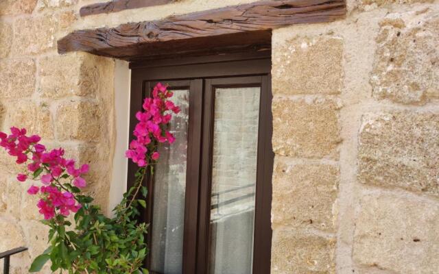 Porolithos Boutique Hotel