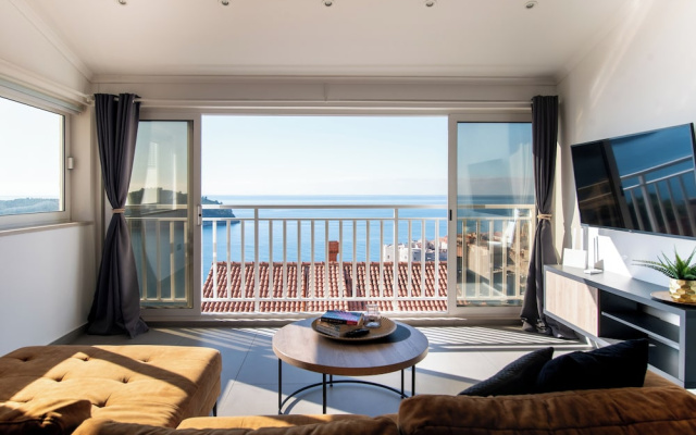 Adriatic View Apartment by DuHomes