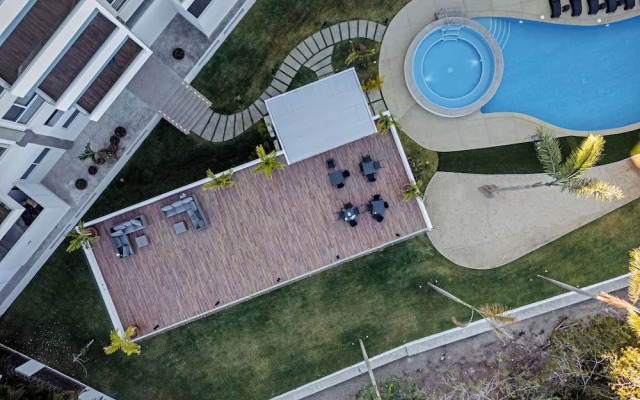 Altamar Canal View Condos