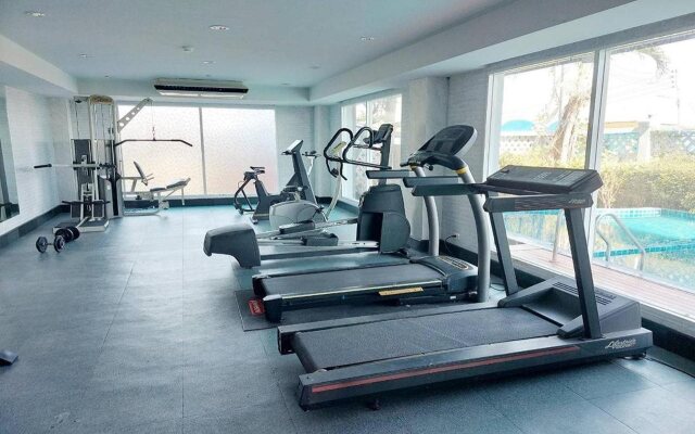 Convenient Grand Hotel (SHA Extra Plus)