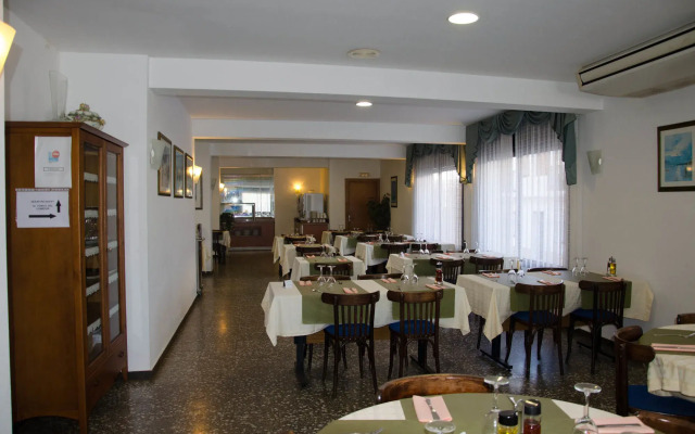 May Altafulla Beach Boutique Hotel
