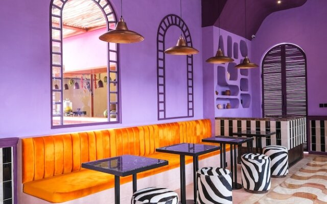 El Barrio Boutique Hotel & Bar