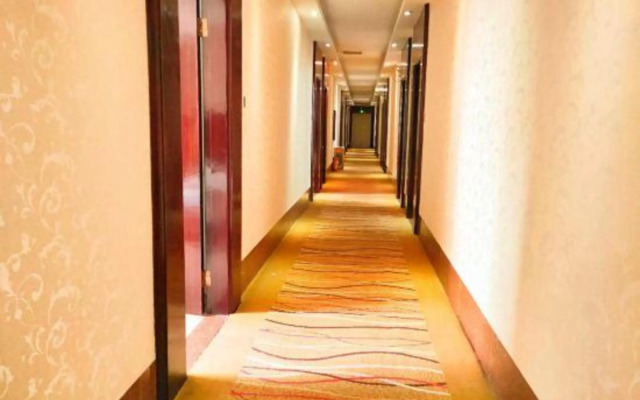 Zhuhai Pohu Hotel (Mingzhu Station)