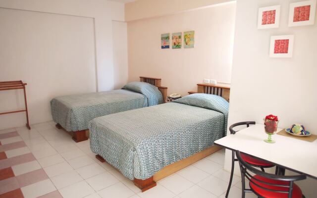 Thanapa Mansion - Hostel