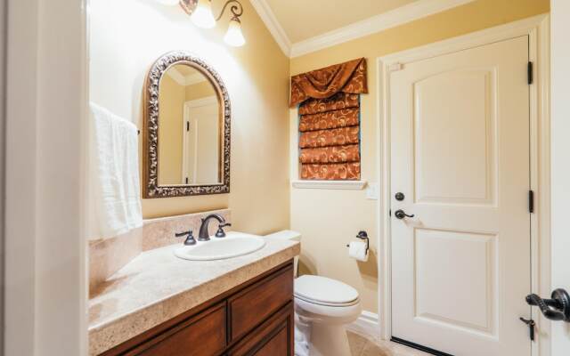 Oak Manor - Callaway