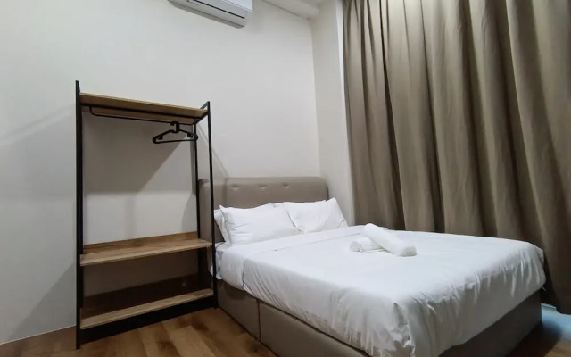 myRoom at 11 J Adams