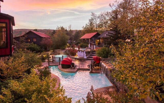 Tyrolean Village Resorts at Blue Mountain