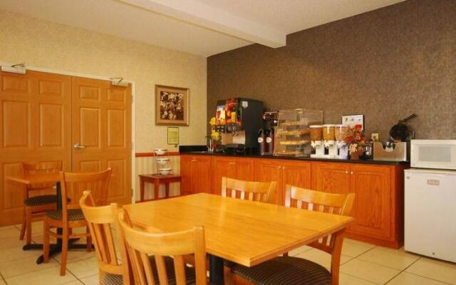 Best Western Carrollton Inn & Suites
