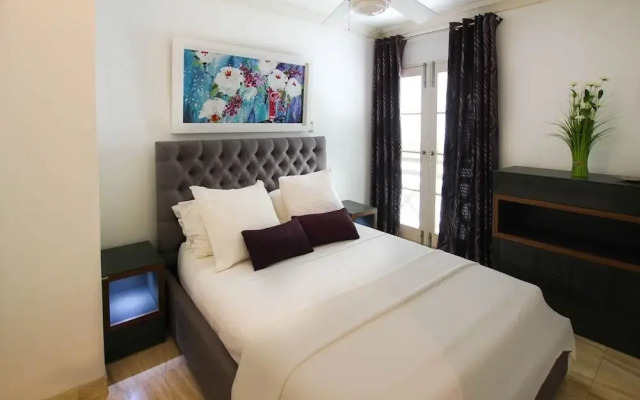 Beachfront luxury modern 2-bed apt with pool by BSL Rentals