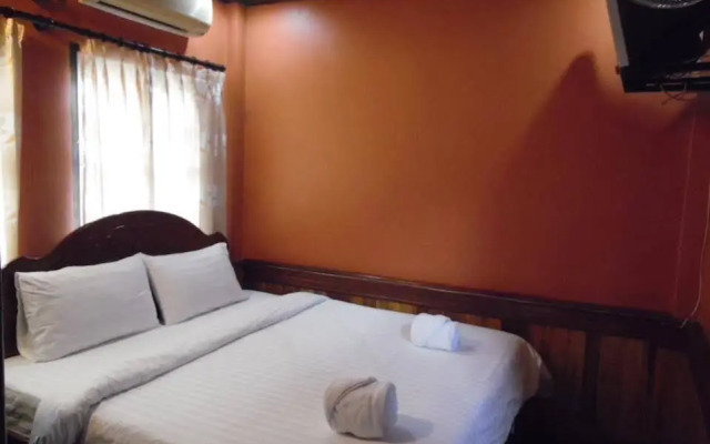 Salakphet Guesthouse