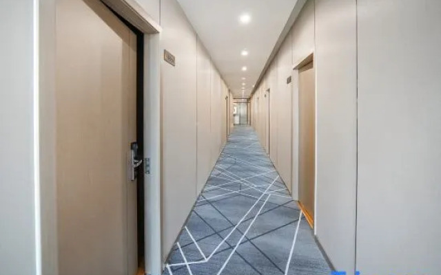 Zhiyueju Intelligent Hotel (Nanjing Tianyin Avenue Xinting Road Branch)