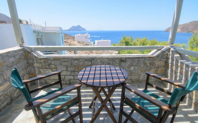 Yperia Hotel