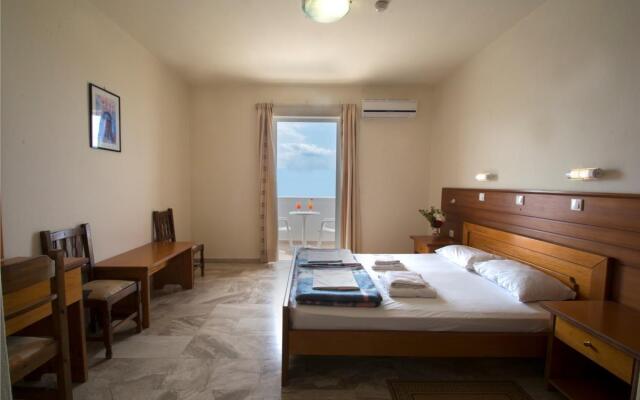 Mammis Beach Hotel