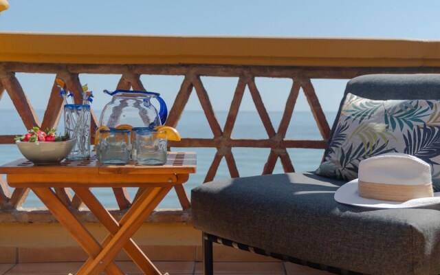 Super Front Line Location Apartment - Heated Pool