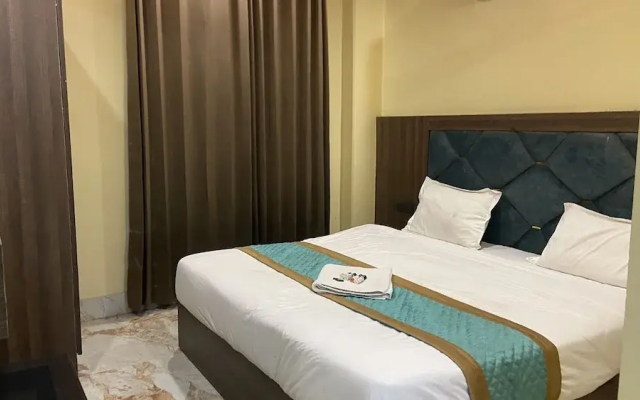 Strawbell Residency By YatriMap