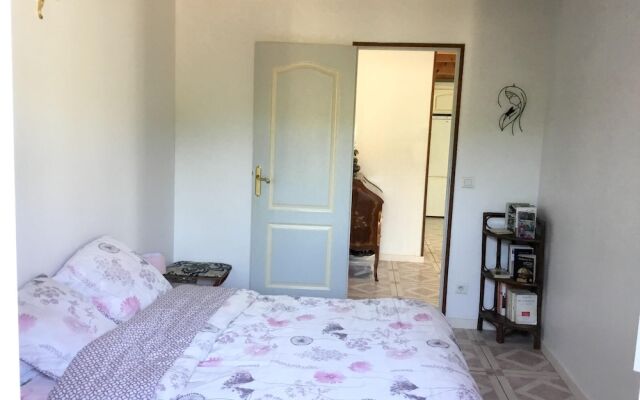 House With 2 Bedrooms in Gonfaron, With Enclosed Garden and Wifi - 30 km From the Beach