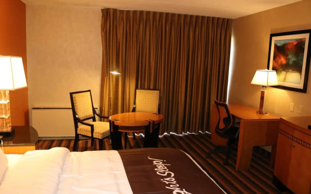 Ramada - Bradley Airport