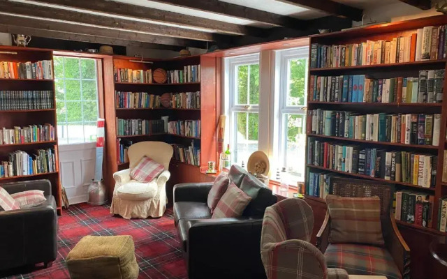 Torrs Warren Country House Hotel