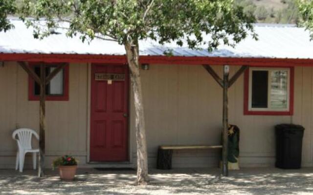 Ms. Kitty's Country Inn