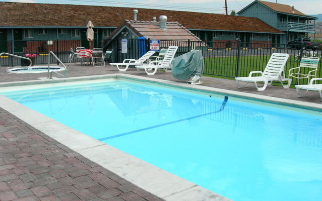 Walker River Lodge