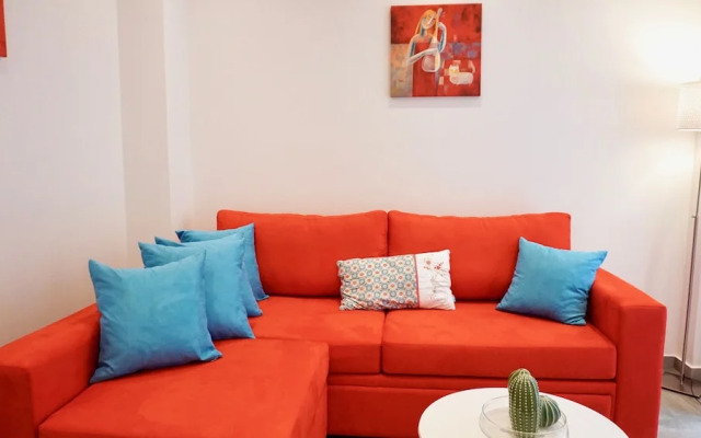 Lovely-Bright Apt - Hilton Hotel Area