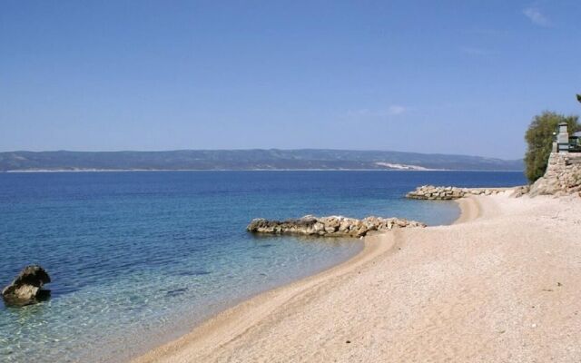 Neve - 100 m From Pebble Beach - A2