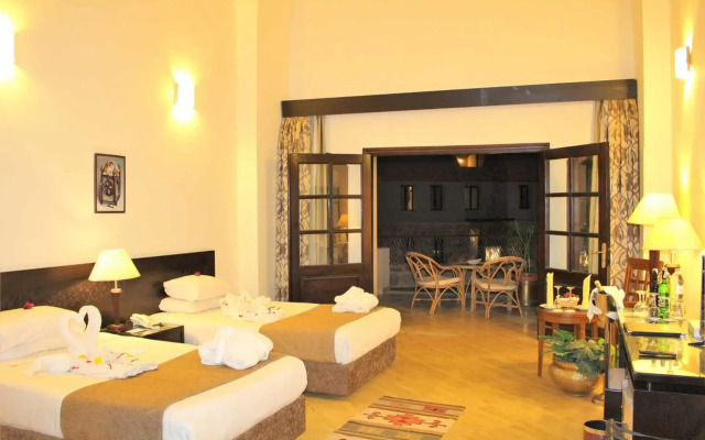 Rohanou Beach Resort