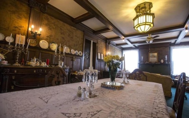 Victorian Inn B&B