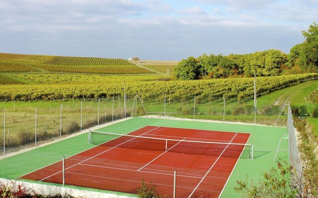 Luxury Apartment With Terrace, Sauna, Tennis, and Heated Pool