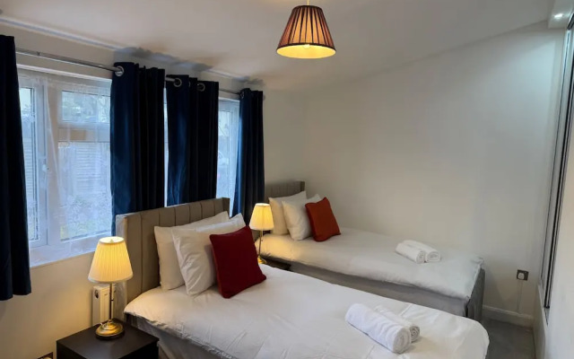 Harlow Cozy 3-bed House Retreat