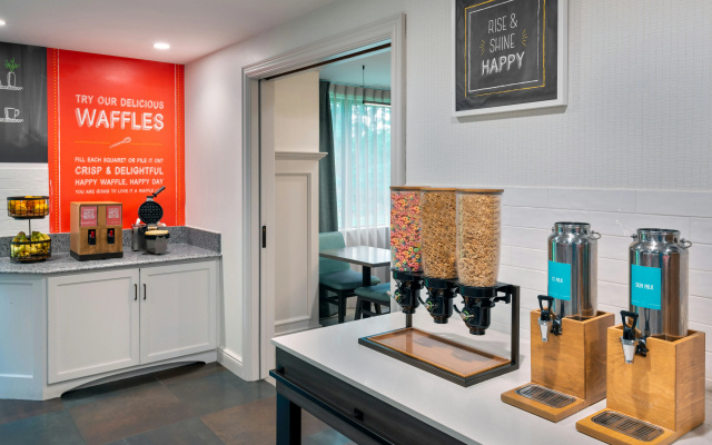 Hampton Inn Hartford/Airport