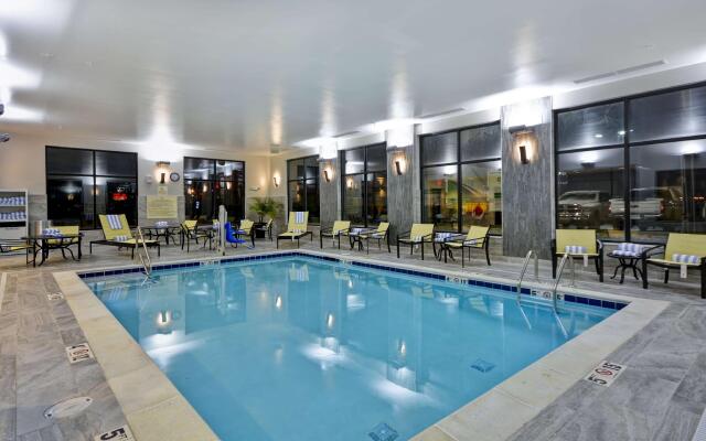 Hampton Inn & Suites Detroit/Warren