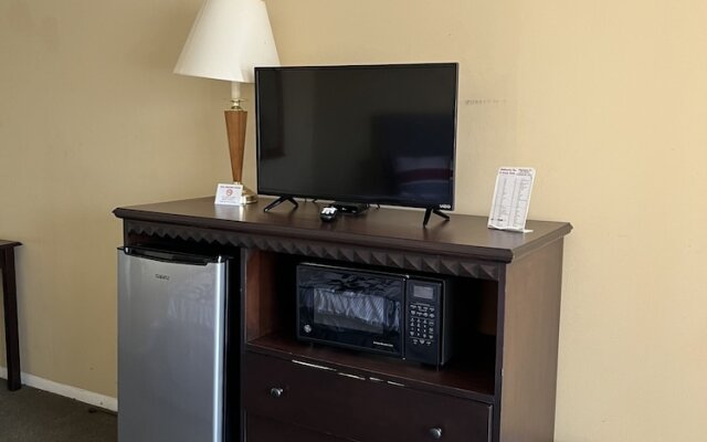 Ambassador Inn And Suites