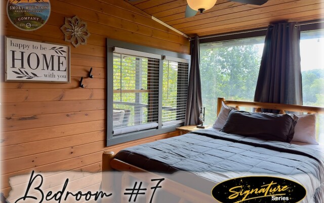 Tennessee Treasure 11 Beds Pool Theater