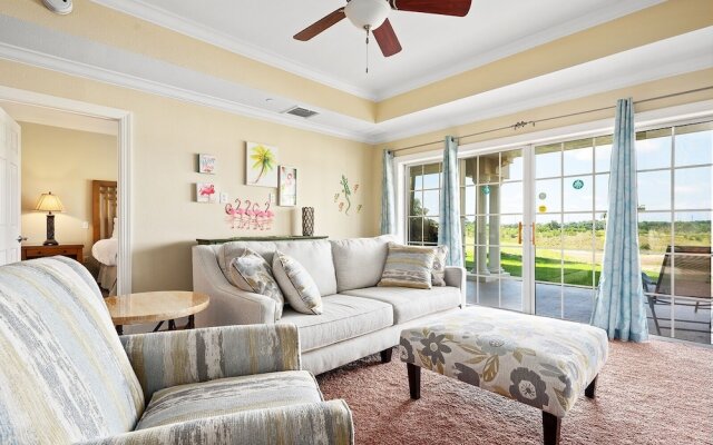 Rvh_326r Centre Court 3 Bedroom Condo