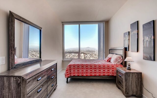 Gorgeous 2 BR  Downtown San Diego