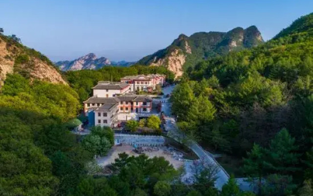 Phoenix Mountain Hotel